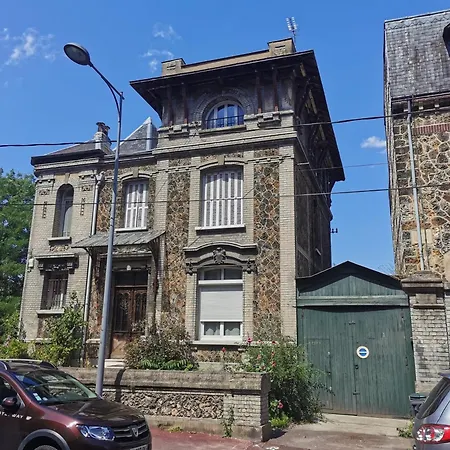 Seine-front In Stone House With Parking And Garden, Lacroix Island Daire Rouen