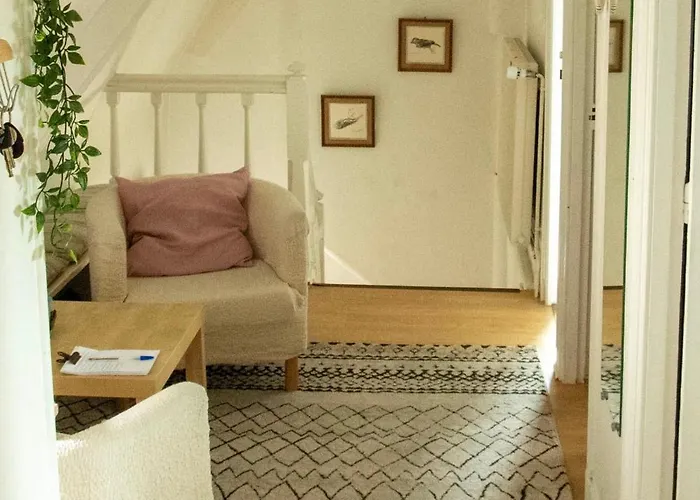 Seine-front In Stone House With Parking And Garden, Lacroix Island アパート ルーアン